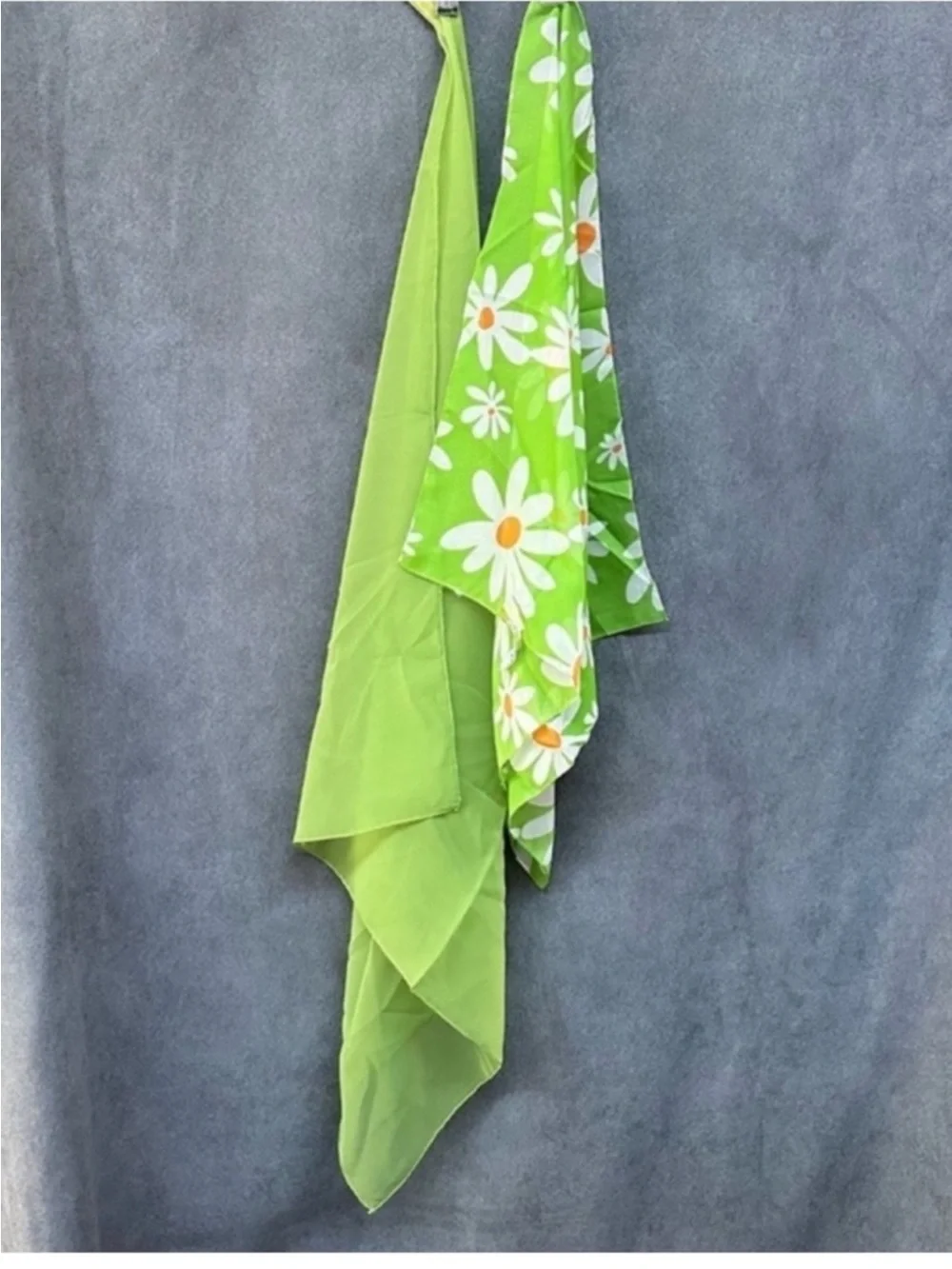 vintage scarves Daisy print & green chiffon lot of 2